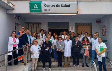 Concentración en el centro de salud roteño tras una agresión a dos profesionales