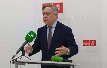 El PSOE critica que "el Ayuntamiento sigue sin tomarse en serio el problema de los pisos turísticos".