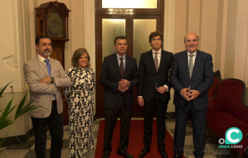 Todos los protagonistas posan al final del acto