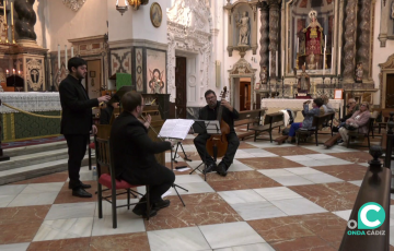 Un momento de la actuaciòn en el templo dominico