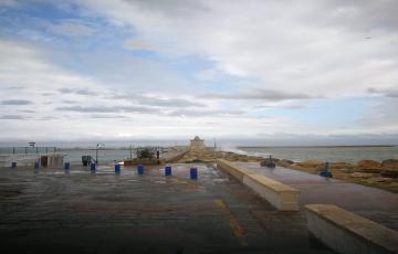 Oleaje en la zona de Puerto Sherry, en El Puerto de Santa María