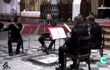 Un momento de la actuación en el templo gaditano
