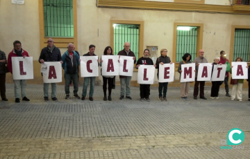 Un momento del acto en el lugar donde falleció la mujer sin techo de 59 años la pasada semana