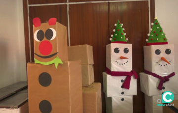 Alguno de los artículos preparados por el centro gaditano previo al acontecimiento