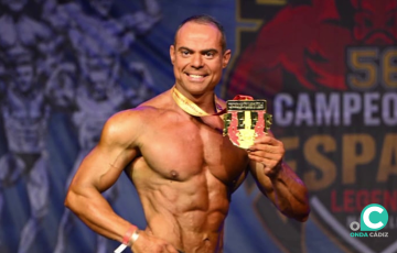 Espigares feliz con su medalla obtenida en tierras costasoleñas