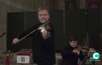 Un momento de la actuación en el templo de extramuros