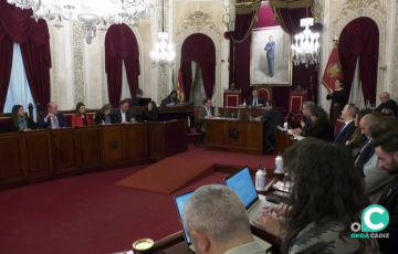Imagen de la sesión celebrada este jueves en el Ayuntamiento de Cádiz