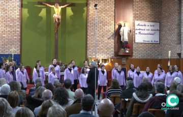 Numeroso público se acercó al templo de la Barriada a seguir el concierto