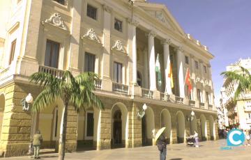 Fachada del Ayuntamiento de Cádiz