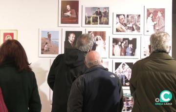 Momento de la inauguración de la exposición ‘Fernando Quiñones, un regalo para Cádiz’.