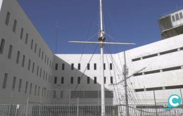 El inmueble frente a La Caleta
