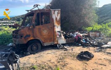 Estado del vehículo hallado en la localidad gaditana tras el siniestro 