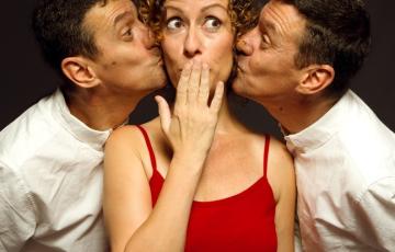 La Cabal Teatro presenta "Bésame mucho" en la Sala Central Lechera.