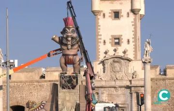 Instalacion de la talla junto al espacio arquitectónico durante el pasado mes de septiembre