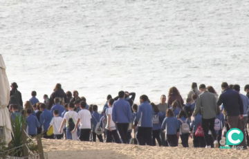 Marcha solidaria contra el hambre en la playa.