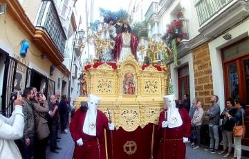 La corporación ha iniciado la campaña "Una puerta a la Esperanza" para recuperar la ilusión entre sus hermanos