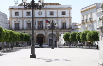 Fachada del Ayuntamiento de Medina Sidonia en una imagen de archivo