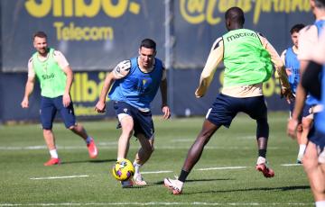 Un momento de la sesión preparatoria de este viernes antes de partir a tierras cántabras