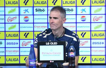 El entrenador cadista durante la rueda de prensa de este viernes