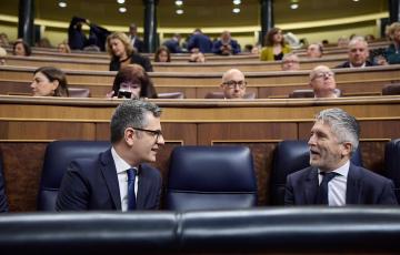 El ministro de la Presidencia y el ministro de Interior en el Congreso de los Diputados