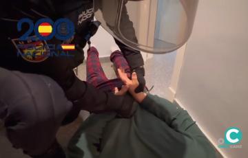 Uno de los arrestos durante el desarrollo del dispositivo 