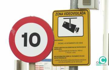 Indicadores de controles del trafico en el centro de la capital gaditana