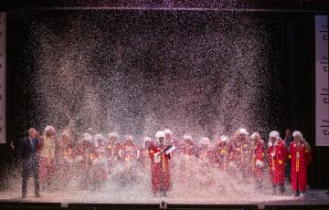 ‘Las ratas’, ‘Los calaítas’, ‘El gallinero’ y Ku klux klan klan se hacen con los primeros premios del Falla 2025.