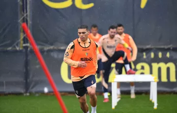 La lluvia acompañó a la sesión preparatoria en la Ciudad Deportiva Bahía de Cádiz