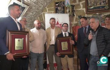 Imagen de la entrega de las distinciones en la peña Paco Alba 
