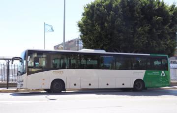 Imagen de un autobús metropolitano 
