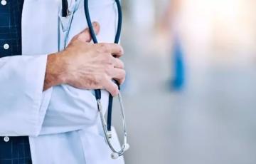 Un profesional médico, en una imagen de archivo