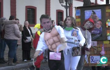 La Cabalgata del Humor ha recorrido este sábado distintas calles de la ciudad.