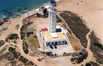 Vista aerea del singular edificio ubicado en el termino0 municipal de Barbate 