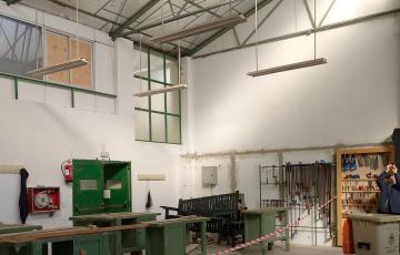 CSIF Cádiz denuncia la caída de parte de un techo en un taller de FP en el IES Fernando Aguilar Quignon.