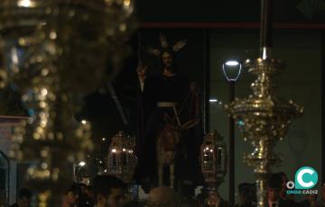 El Señor de la Paz de Borriquita por las calles de Cádiz. 