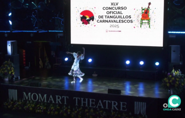 Una de las participantes durante su actuación