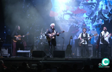 Mucho público acudió a la actuación del artista catalán