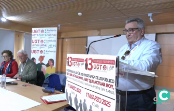 Aragón se dirige a la asamblea durante el acto