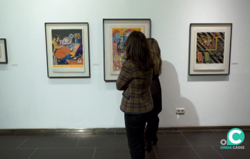 La muestra capta imágenes icónicas de una corriente cultural única del siglo XX