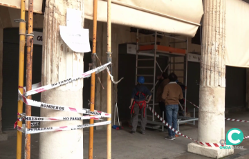 Andamios situados en el interior para las actuaciones