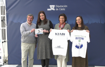 Autoridades y organizadores durante el acto de este martes