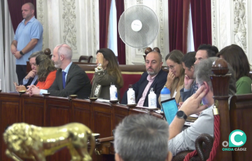 Ediles de la oposición durante una de las sesiones plenarias en una imagen de archivo