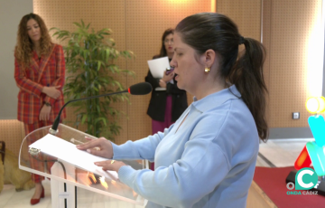 Intervención en braille de una de las participantes del acto