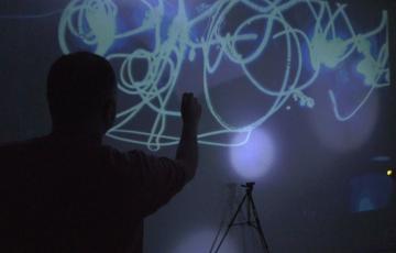 'Dibujos de sonidos' para el 102 aniversario del nacimiento de Carlos Edmundo de Ory.