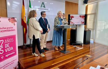 Mercedes Colombo interviene durante la atención a los medios en el acto