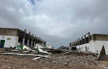 Imagen del estado en el que ha quedado la nave de Coria derrumbada este viernes 