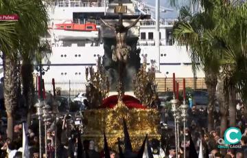 Unas de las imágenes procesionando por las calles de Cádiz en esta Semana Santa. 