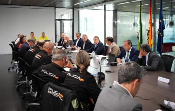 El consejero de la Presidencia, Interior, Diálogo Social y Simplificación Administrativa, Antonio Sanz, durante la reunión de coordinación del Plan Romero 2025.