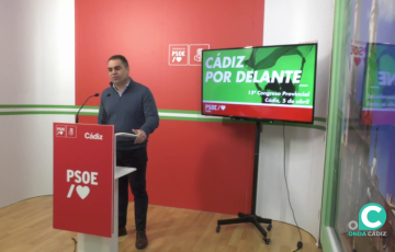 Juan Cornejo explica en rueda de prensa los detalles de la cita socialista en la capital gaditana
