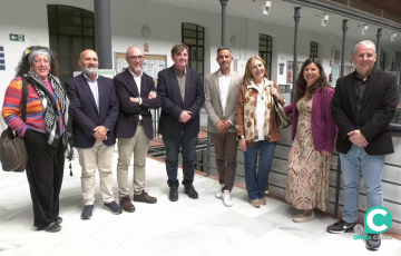 Protagonistas al final del acto de presentación 